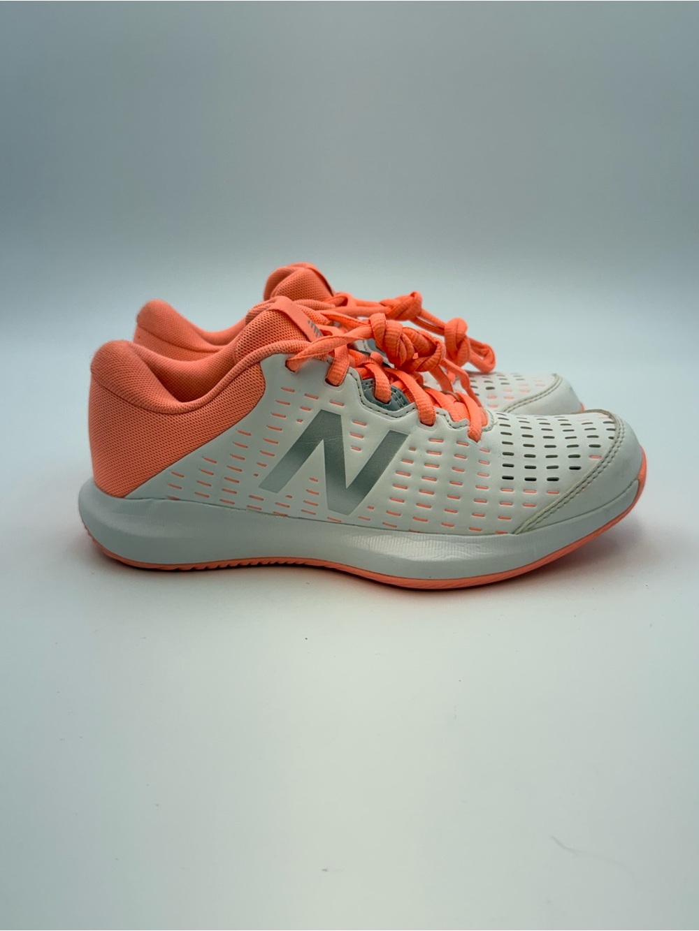 New Balance WCH696P4 Women’s Sneakers White Coral Lace-Up US 6 EU 36.5